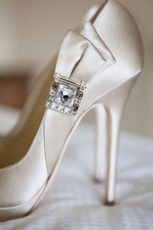 花嫁の憧れ＊JIMMY CHOO(ジミーチュウ)の素敵なweddingシューズに見とれちゃう♡にて紹介している画像