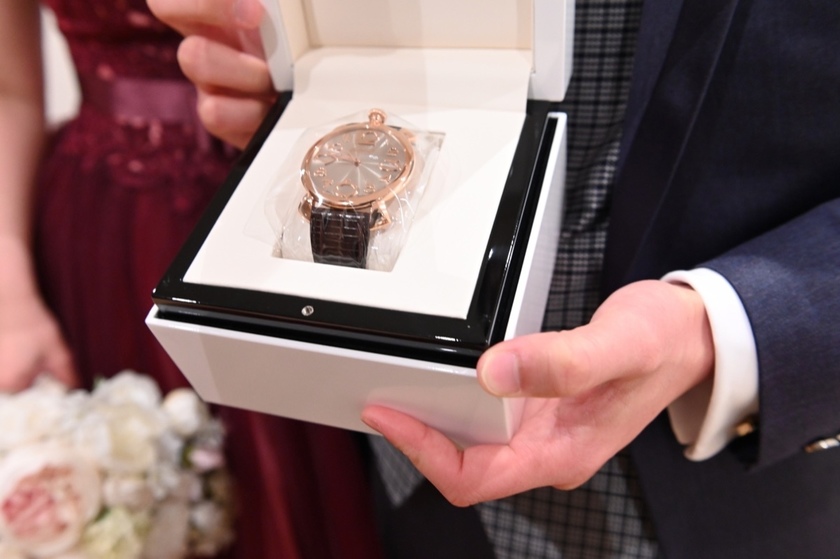 買ったものじゃなくて！結婚式当日に新郎に渡したい「手作りプレゼント」の案５つ♩にて紹介している画像