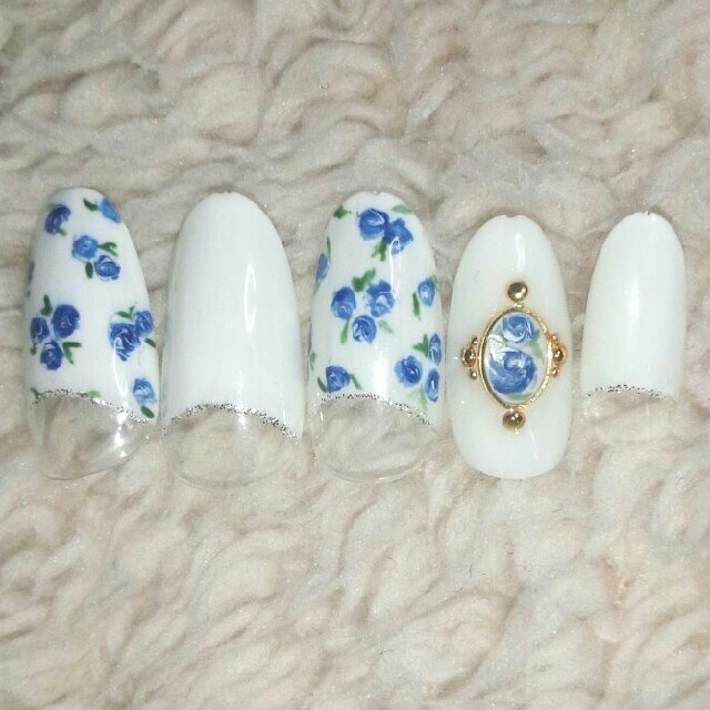 指先からピュアに♡花嫁ネイルはやっぱり純白ホワイトで決定！にて紹介している画像