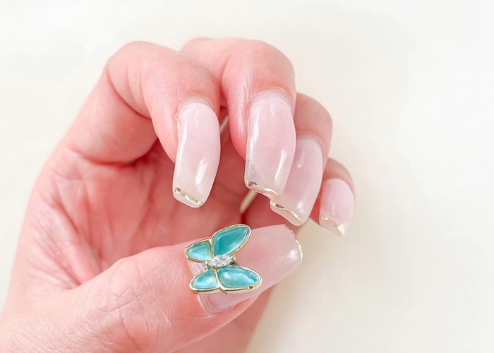 いま世界中で流行ってるネイル♡marry shopに【ちょうちょのネイルパーツ】を入荷しました♡のトップ画像