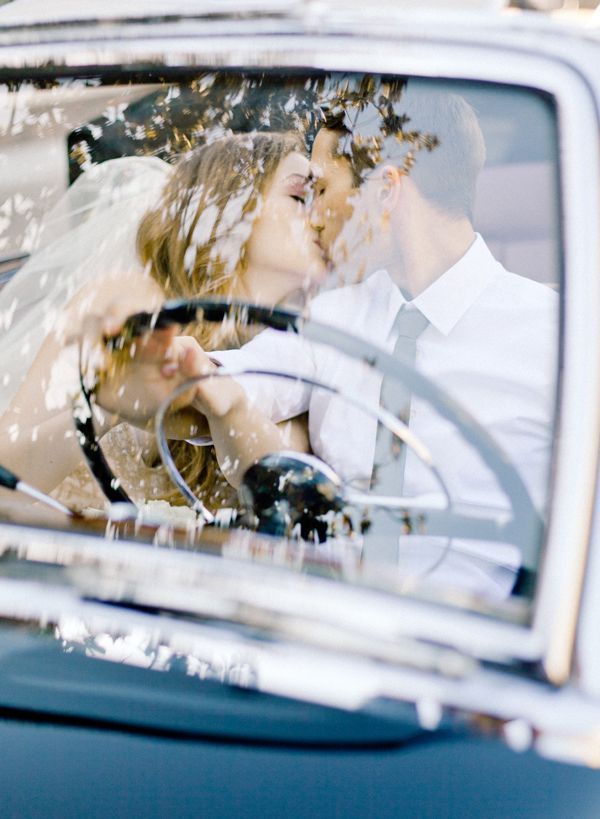 A Comprehensive Guide to Capturing the Best Wedding Photos by Country♡にて紹介している画像