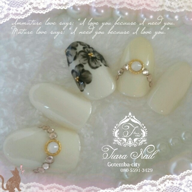 指先からピュアに♡花嫁ネイルはやっぱり純白ホワイトで決定！にて紹介している画像