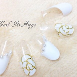 指先からピュアに♡花嫁ネイルはやっぱり純白ホワイトで決定！にて紹介している画像
