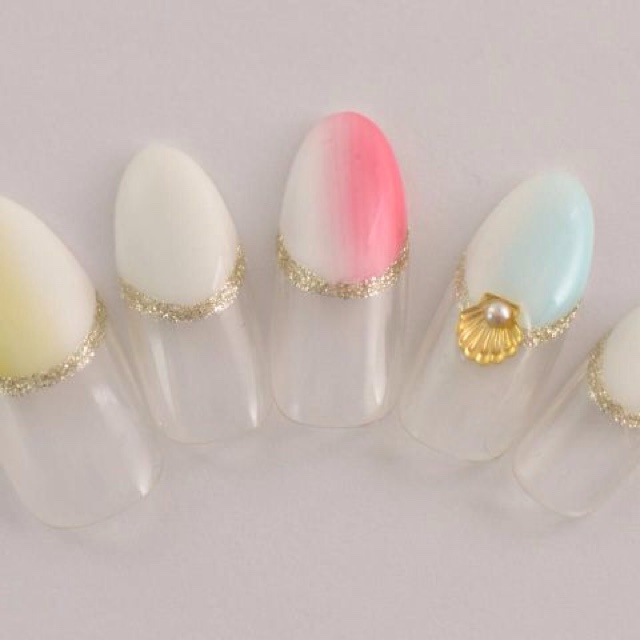 指先からピュアに♡花嫁ネイルはやっぱり純白ホワイトで決定！にて紹介している画像