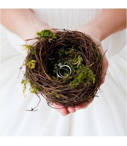 『幸せを運ぶ鳥』をモチーフに♡癒しのHAPPYウェディング＊にて紹介している画像