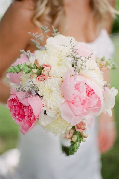 Introducing Adorable Pastel Bouquets by Main Color ♡にて紹介している画像