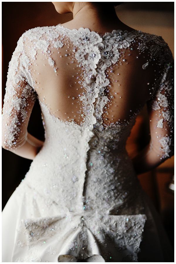 A Wedding Dress Abundant with Flowers: Captivated by Its Adorable, Flower Field-like Charm!にて紹介している画像