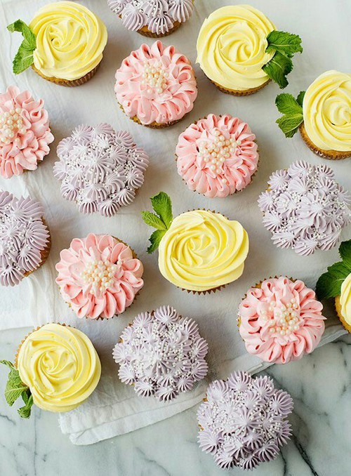 "Because I'm a Girl! Let's Celebrate with Adorable Pastel-Colored Cakes!"にて紹介している画像