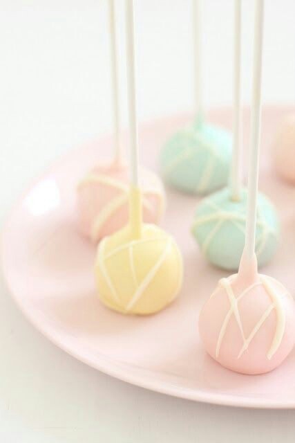 "Because I'm a Girl! Let's Celebrate with Adorable Pastel-Colored Cakes!"にて紹介している画像