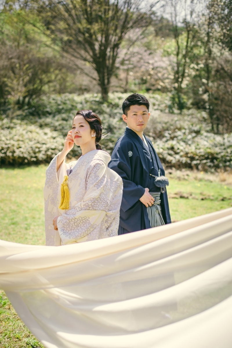 위에서 아래로, 기본 포즈를 모두 망라! 사진사에게 당일 보여주고 싶은 "한복 사전 촬영 포즈" 30선＊にて紹介している画像