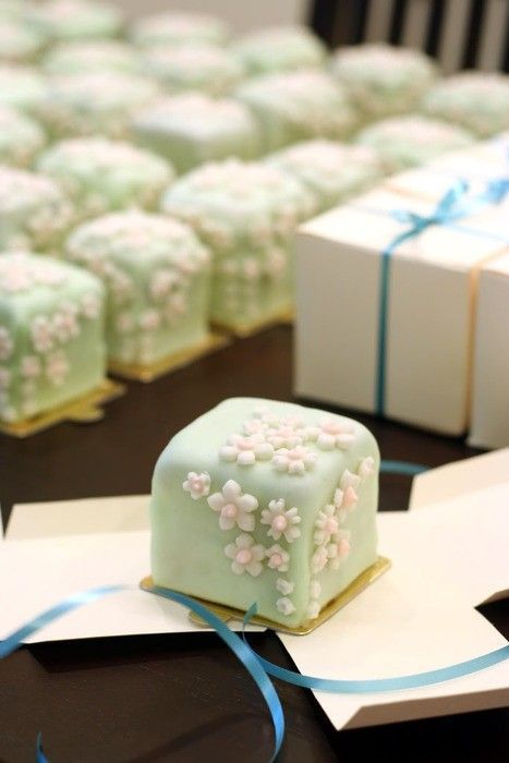 初夏にぴったり♡「花びら」がテーマの華やかで可愛い結婚式＊＊にて紹介している画像