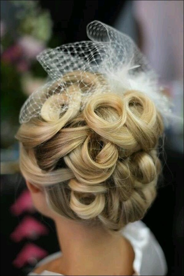 くるんっとかわいい♡ヴィンテージ感あふれるレトロヘアは『ピンカール』で作ります♩にて紹介している画像