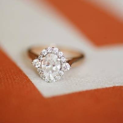 I Long for Big Gems ♡ A Collection of Adorable Engagement Rings ♡にて紹介している画像