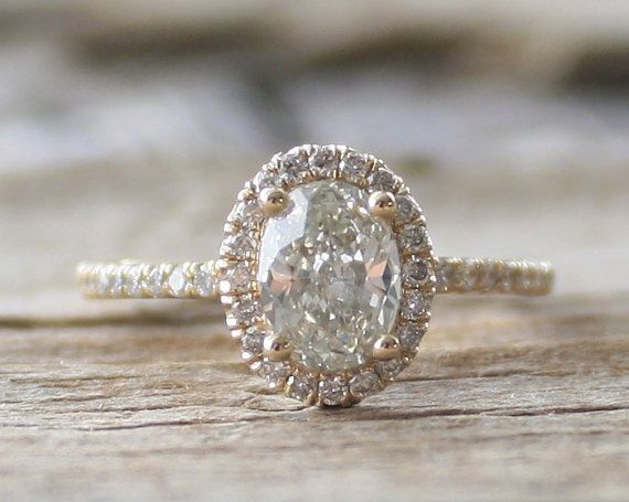 I Long for Big Gems ♡ A Collection of Adorable Engagement Rings ♡にて紹介している画像