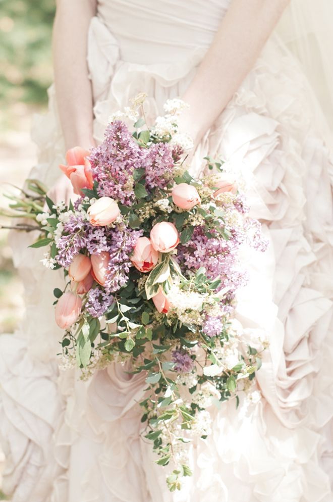 The Importance of Seasonal Vibes: A Spring Wedding with Beautiful Spring Flowers!にて紹介している画像