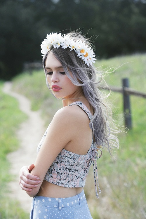 Charming and Cute Daisy Flowers ♡ A Spring Wedding Surrounded by Abundant Daisies＊にて紹介している画像