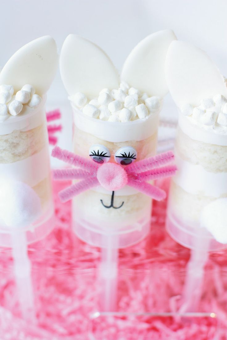 "Colorful Confetti Crackers: The Adorable 'Push Pop Confetti' Shining at Weddings!"にて紹介している画像