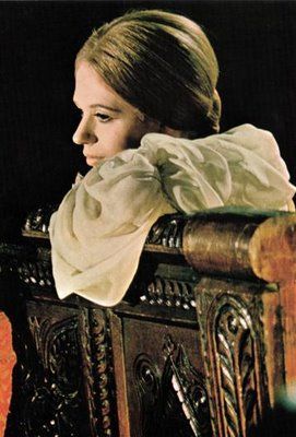 レトロ可愛い60年代♡活躍した女優さんを真似して素敵な花嫁になりたい！にて紹介している画像