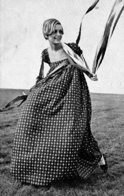 レトロ可愛い60年代♡活躍した女優さんを真似して素敵な花嫁になりたい！にて紹介している画像