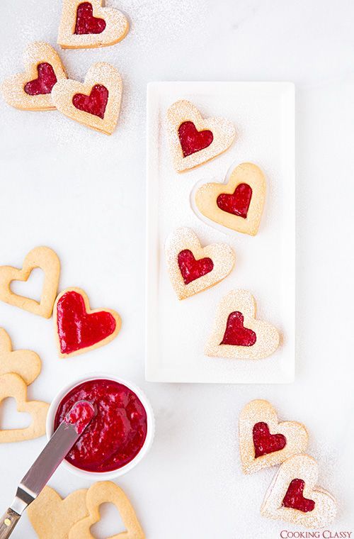 "Create a Dazzling Wedding Party! Essential Ideas for a Must-Have Candy Bar ♡"にて紹介している画像