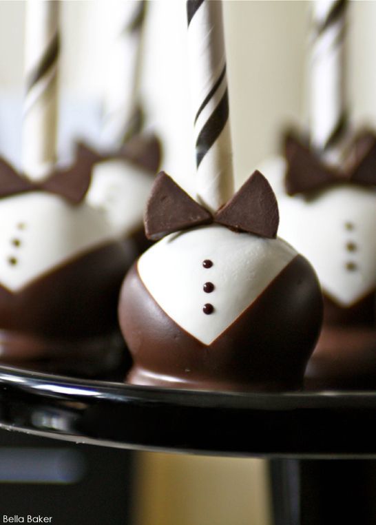 "Create a Dazzling Wedding Party! Essential Ideas for a Must-Have Candy Bar ♡"にて紹介している画像