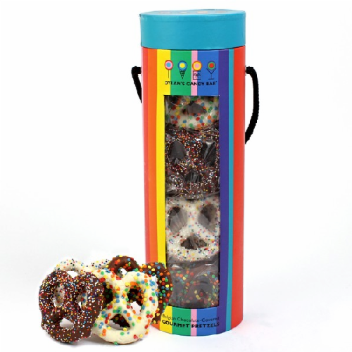 "Create a Dazzling Wedding Party! Essential Ideas for a Must-Have Candy Bar ♡"にて紹介している画像