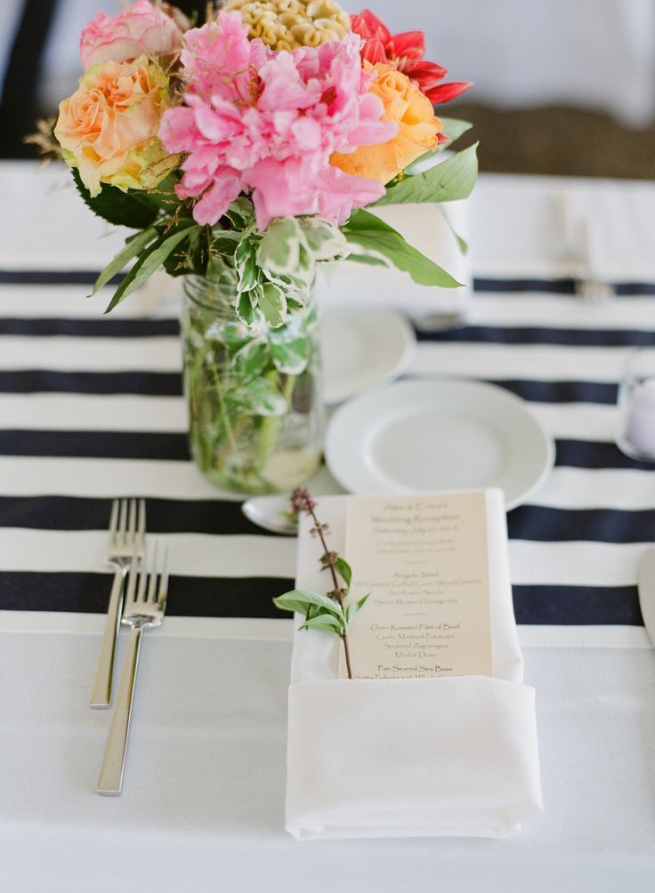 テーブルがおしゃれに華やかになるデコレーションのイメージcollection♡にて紹介している画像