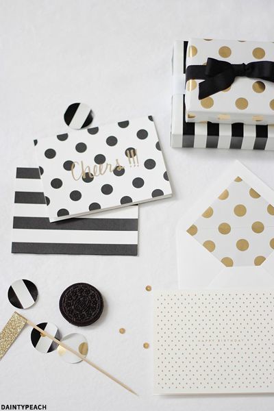 Adorably Stylish: A Collection of Kate Spade Fashion Accessories Perfect for Weddings ♠️にて紹介している画像