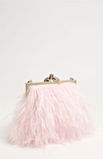 Adorably Stylish: A Collection of Kate Spade Fashion Accessories Perfect for Weddings ♠️にて紹介している画像