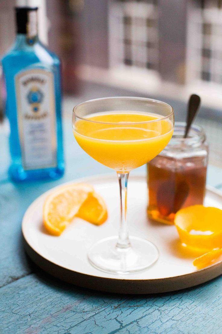 Perfect for a Wedding Party! 7 Stylish and Happy Cocktails ♡にて紹介している画像