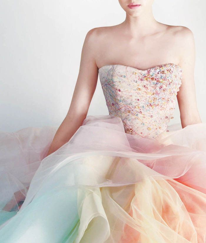 What Color Dress to Choose? A Collection of Pastel Wedding Dresses Loved by Brides ♡にて紹介している画像