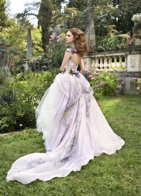 What Color Dress to Choose? A Collection of Pastel Wedding Dresses Loved by Brides ♡にて紹介している画像