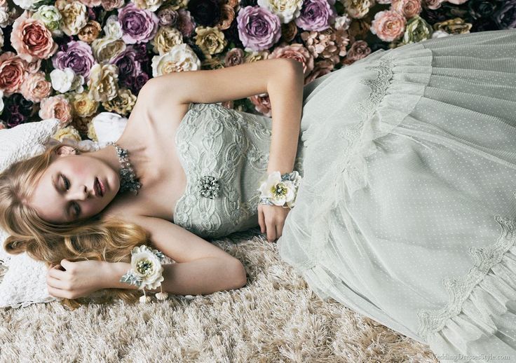 What Color Dress to Choose? A Collection of Pastel Wedding Dresses Loved by Brides ♡にて紹介している画像