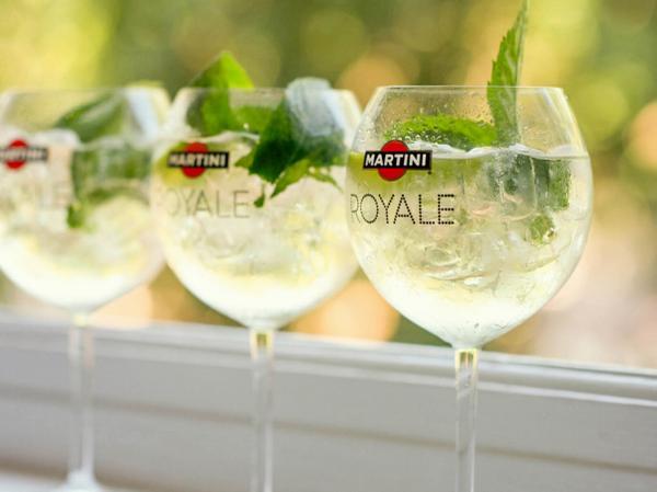 Perfect for a Wedding Party! 7 Stylish and Happy Cocktails ♡にて紹介している画像