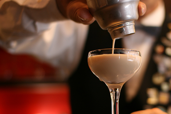 Perfect for a Wedding Party! 7 Stylish and Happy Cocktails ♡にて紹介している画像