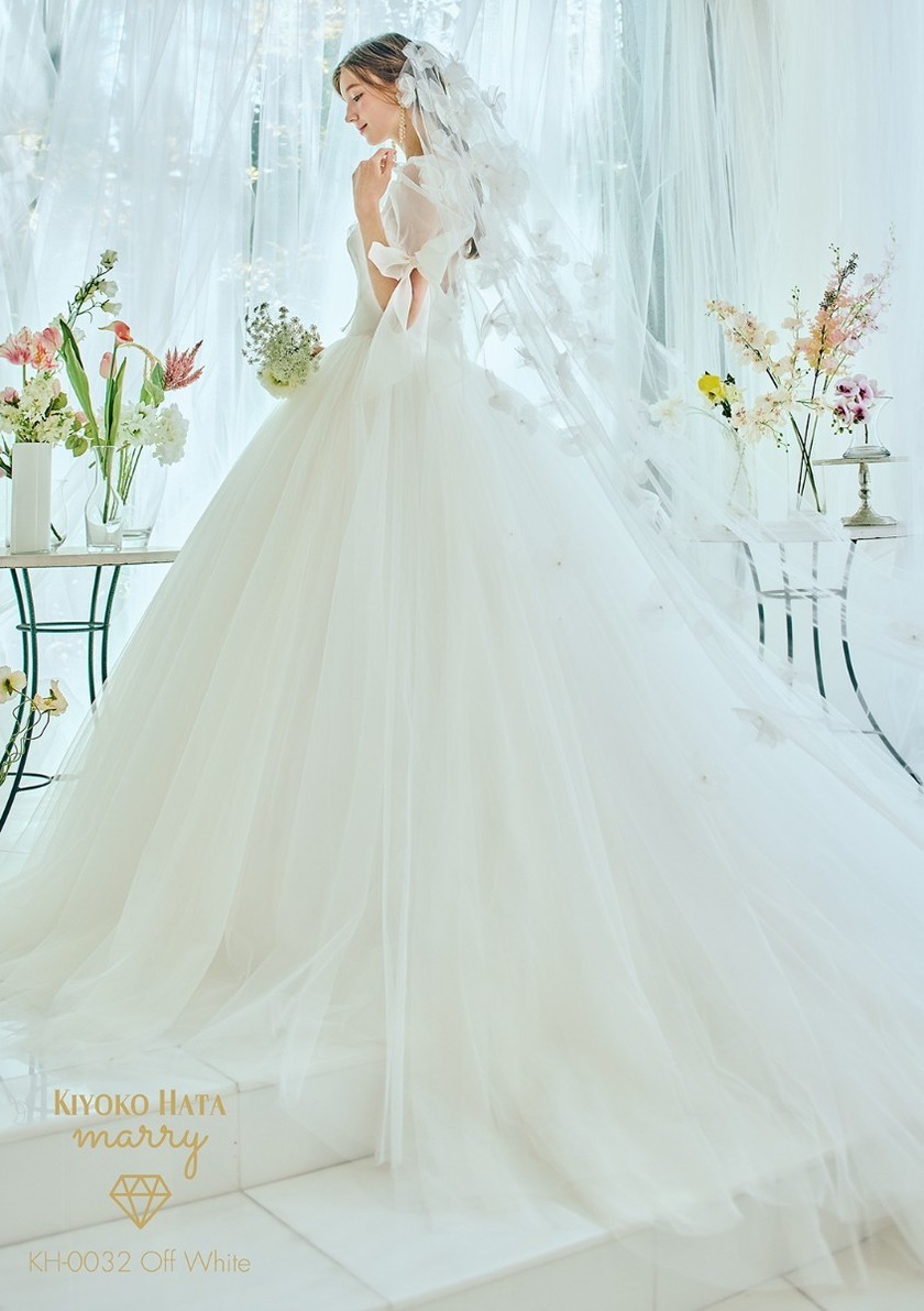 New Arrivals Coming Soon ♡ Check Out All Designs from the KIYOKO HATA × marry New Collection Here!にて紹介している画像