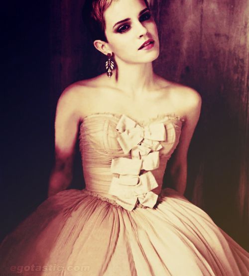 世界的愛され女優＊エマ・ワトソンのドレススタイルは本当に可愛かった！！にて紹介している画像