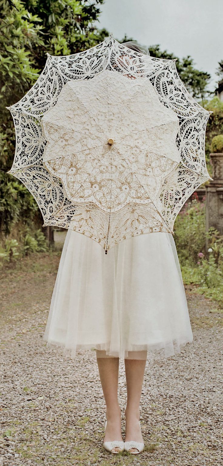 Plus One Fashion Item! Feel Like a Noblewoman with the Perfect Wedding "Parasol" ♡にて紹介している画像