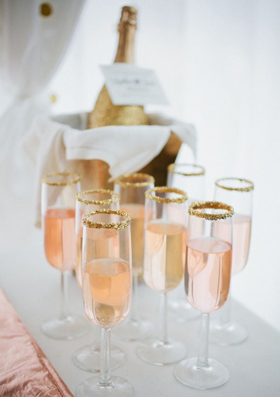 Feminine & Luxurious: A Wedding Theme of Pink and Gold ♡にて紹介している画像