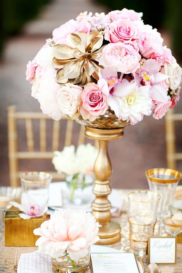 Feminine & Luxurious: A Wedding Theme of Pink and Gold ♡にて紹介している画像