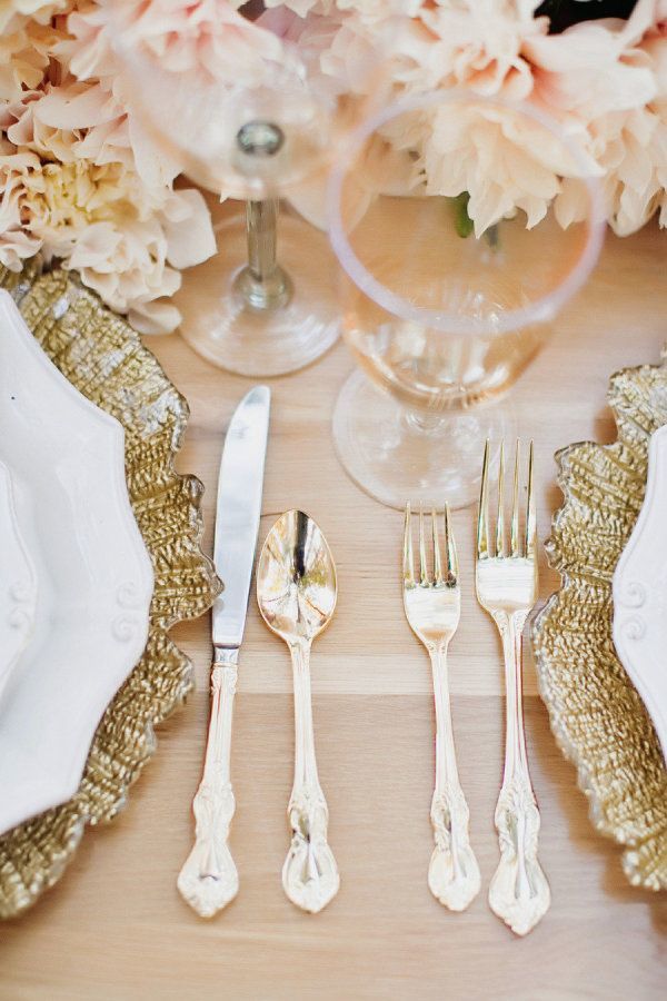 Feminine & Luxurious: A Wedding Theme of Pink and Gold ♡にて紹介している画像