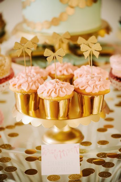 Feminine & Luxurious: A Wedding Theme of Pink and Gold ♡にて紹介している画像
