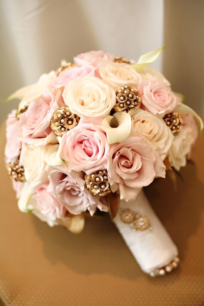 Feminine & Luxurious: A Wedding Theme of Pink and Gold ♡にて紹介している画像
