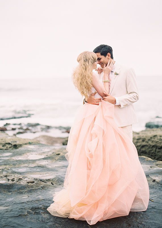 Feminine & Luxurious: A Wedding Theme of Pink and Gold ♡にて紹介している画像