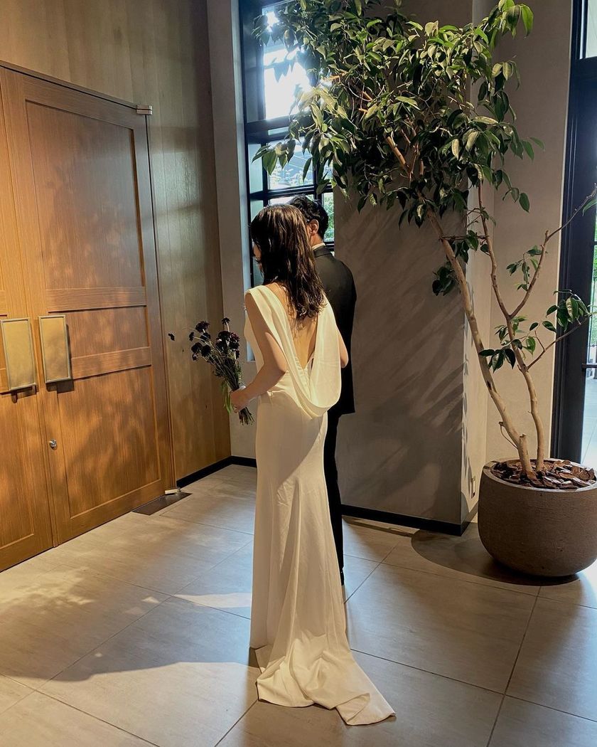 A little makeover with hair arrangements and accessories! A special feature on stylish brides' pre-wedding changes ♡にて紹介している画像