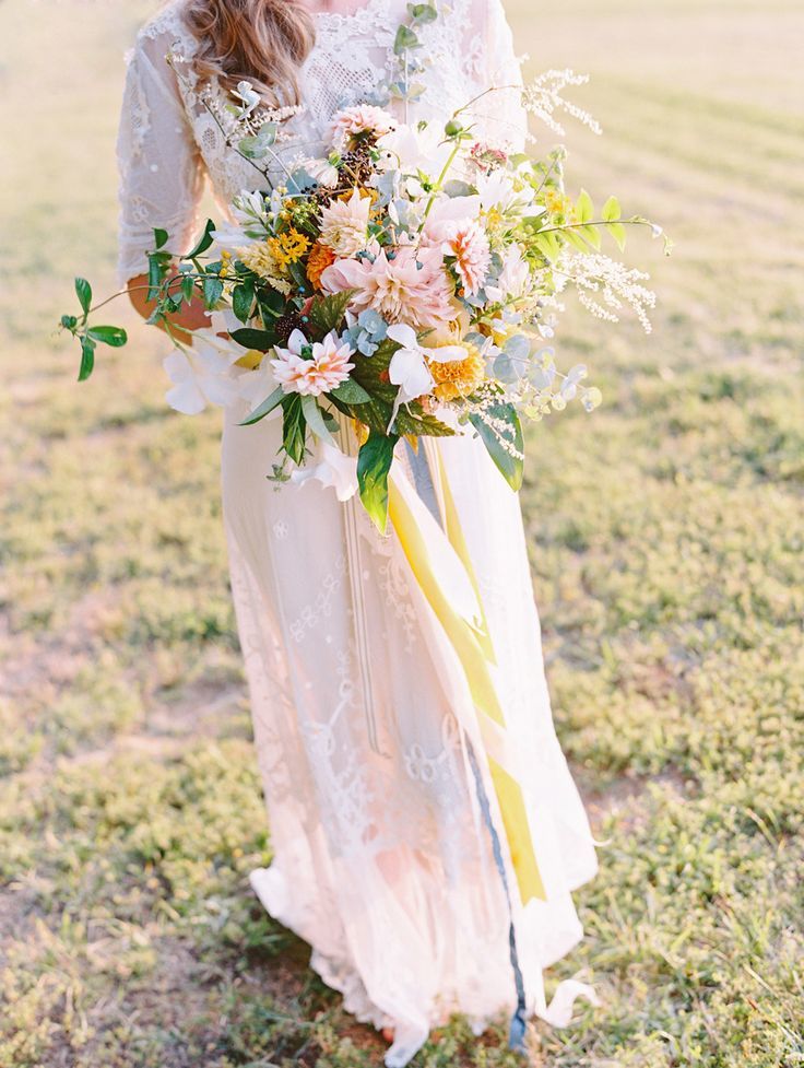 腕いっぱいの大きめブーケがso cute！とびきり可愛いものだけ11選＊にて紹介している画像