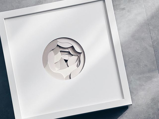 曲線が重なるシルエットがおしゃれ。きっとお部屋にも馴染む、素敵な結婚証明書を発見♡にて紹介している画像