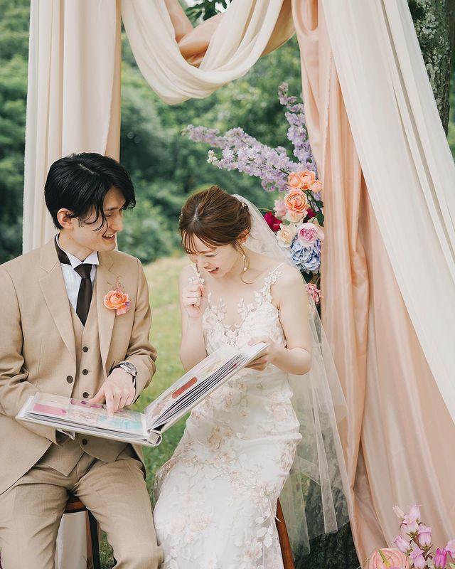 ずっとラブラブでいられそう。昔のお手紙をアルバムにして振り返るアイデアがロマンティック♡にて紹介している画像