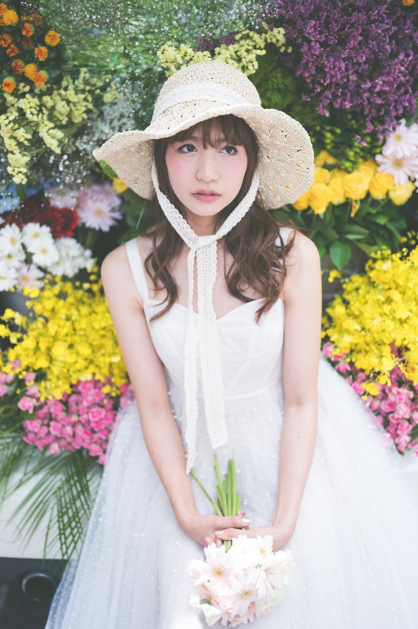 トランクにお花いっぱい♡お花まみれのウェディングフォトを撮ってる花嫁さんと出会った＊にて紹介している画像