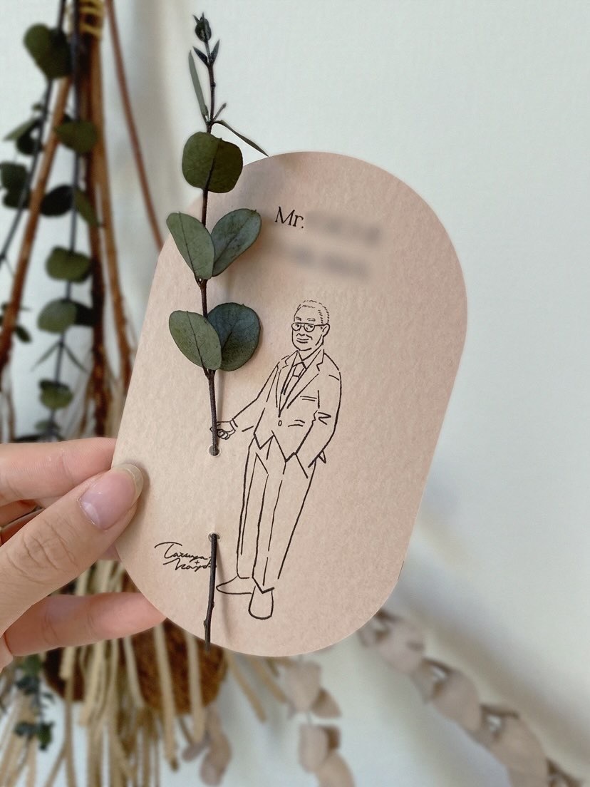 Absolutely happy when received ♡ A bride who created an illustration table card for each guest is wonderful ♡にて紹介している画像